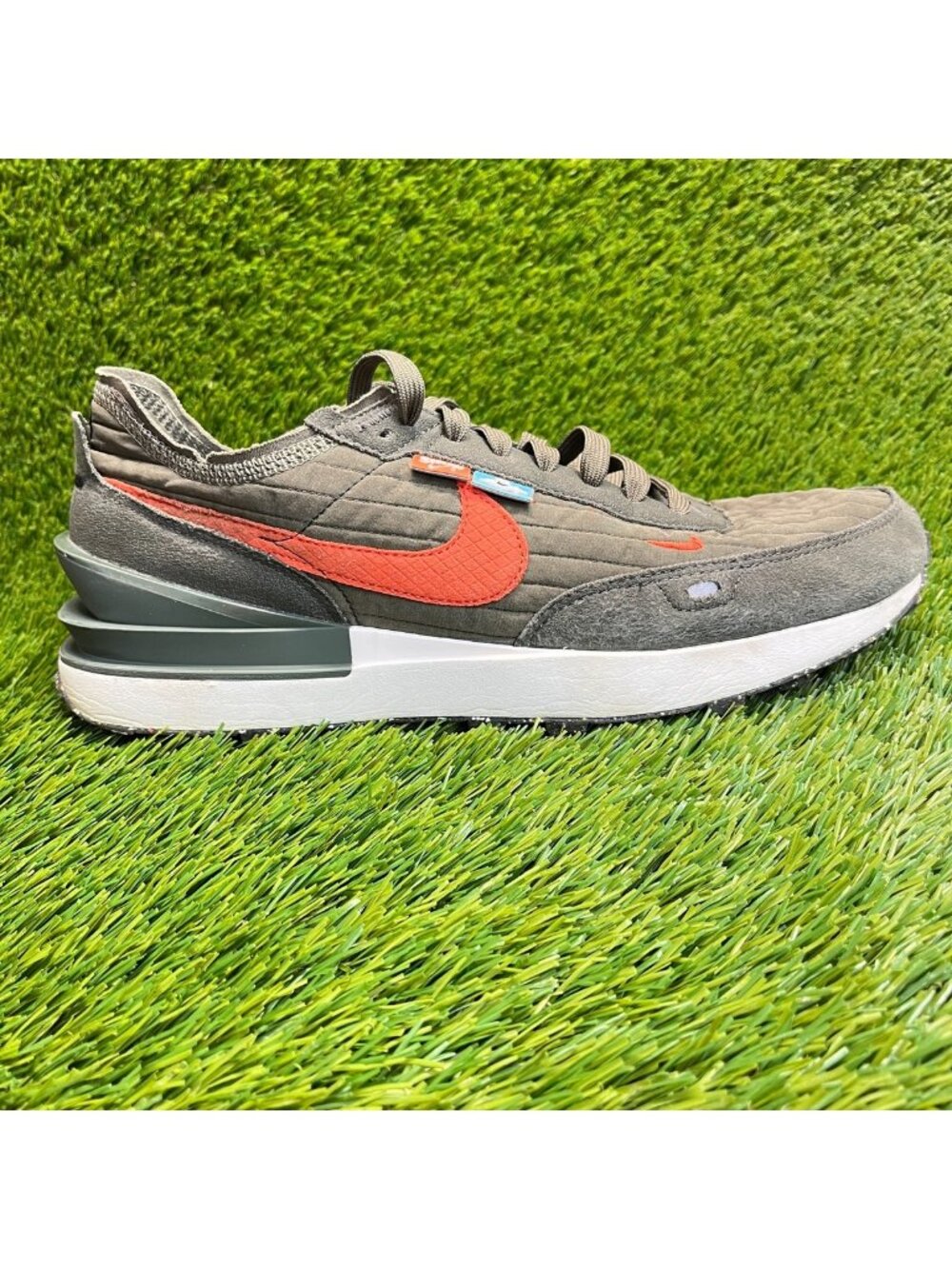 Nike Waffle One Toasty Oil Green Mens Size 11.5 Athletic Running Shoes Sneakers